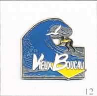 Pin's Sport - Surf / Station Balnéaire De Vieux Boucau Les Bains (40). Non Estampillé. Métal Peint. T754-12 - Ski Nautique