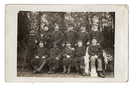 CPA 3050 MILITARIA - Carte Photo Militaire - PARIS - Hopital Du Val De Grâce - Un Groupe De Blessés Dont Roger HOCHART - Characters