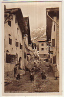 12652 Ak Bündner Dorfstraße M. Ziegen Schweiz Um 1910 - Dorf