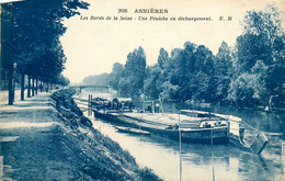 Asnières * Les Bords De La Seine * Une Péniche JEANNE D'ARC En Déchargement * Batellerie * Halage Chaland - Asnieres Sur Seine