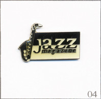 Pin's Médias - Presse Ecrite / Magazine Musical “Jazz Mag“. Estampillé Badges Impact. Epoxy. T762-04 - Médias