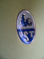 Pins  Sport RUGBY UST - Coq - Indre-et-Loire - Signé CCC - Rugby