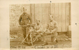 Militaria Régiment * Carte Photo * Concours Tir De La D.I. * Hommes Soldats Militaires Et Mitrailleuse * Arme Matériel - Regimenten