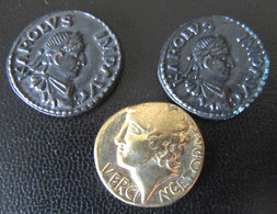 3 Reproductions De Monnaies Dont 2 Deniers De Charlemagne Et Un Statère De Vercingetorix - Ohne Zuordnung