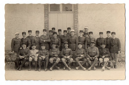 CPA 3053 - MILITARIA - Carte Photo Militaire - Un Groupe D'Officiers De Divers Régiments Avec Des Médailles Militaires - Personen