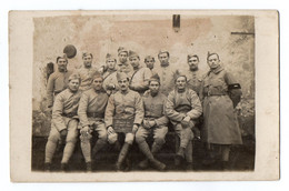 CPA 3054 - MILITARIA - Carte Photo Militaire - Un Groupe De Soldats Du 20 ème Rgt D'Artillerie - Personajes