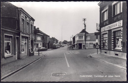 +++ CPA - FARCIENNE - FARCIENNES - Carrefour Et Jules Hennin - Magasin Courthéoux  // - Farciennes