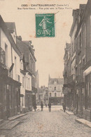 CHATEAUBRIANT. - Rue Porte-Neuve. - Vue Prise Sous Le Vieux Porche - Châteaubriant