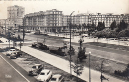 LE HAVRE (Seine-Maritime): Boulevard Foch, Square St-Roch - Square Saint-Roch