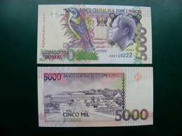 Unc Banknote Saint Thomas And Prince 5000 Dobras 1996 P-65a Animal Bird Oiseau Prefix AA - Sao Tomé Et Principe