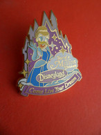 Pins EGF Email BD Disney Daisy Dysneyland - Year Of A Million Dreams - Pin Travel Compagnyding - Disney