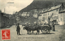 Murat * La Place De L'hôtel De Ville - Murat