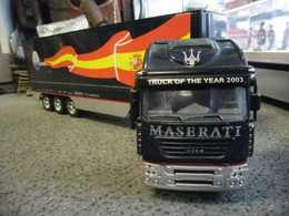 CAMION SEMI REMORQUE 1:32 IVECO 480 Sponsort Team MASERATI Truck Of The Year 2003 état Occasion New Ray Sans Boite - Schaal 1:32