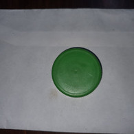 Capsules-(18)-Water Cap-plastic-green-lokking Out Side)-used - Soda