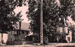 Saint Pierre Loirac      46      La Place  - 1948 -      (voir Scan) - Autres & Non Classés