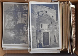 **, * Kb. 460 Db RÉGI Képeslap Dobozban: Főleg Külföldi Városok, Kevés Magyar és Motívum / Cca. 460 Pre-1945 Postcards I - Unclassified