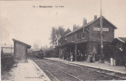 MAIGNELAY-MONTIGNY -60- La Gare - Arrivée D'un Train - Animation - Maignelay Montigny