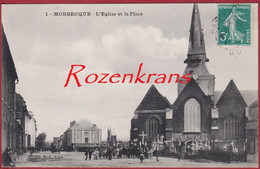 MORBECQUE  L'Eglise Et La Place (Cimetière) Frans-Vlaanderen Sint-Firminuskerk (Église Saint-Firmin) (En Très Bon état) - Other & Unclassified