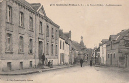 GUEMENE-PENFAO. - La Rue De Redon - La Gendarmerie. Cliché Pas Courant - Guémené-Penfao