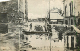 Ivry Sur Seine * Inondations De Janvier 1910 * Crue * La Rue Denis Papin * Canot - Ivry Sur Seine