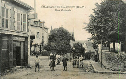 Châteauneuf La Forêt * La Rue Centrale * Débit De Tabac * Villageois - Chateauneuf La Foret