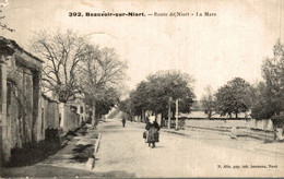 BEAUVOIR SUR NIORT LA MARE - Beauvoir Sur Niort