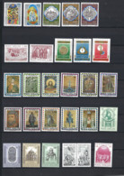 Vatican – Vaticono – Vaticaan - Small Lot Of Mint Stamps MNH (**) (Lot 437) - Collections