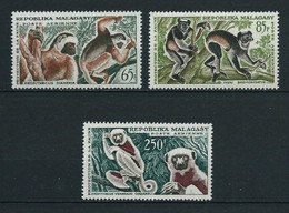 MADAGASCAR 1961 . Poste Aérienne . Série N°s 84 à 86 . Neufs ** (MNH) . - Madagascar (1960-...)