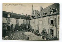 CPA  58 / Château De BAZOCHE Du MORVAN  La Cour   A  VOIR  !!!!!!! - Bazoches