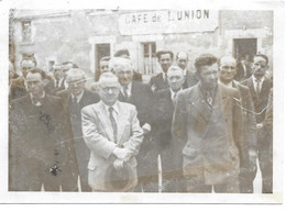 A LOCALISER - MANIFESTATION DEVANT LE CAFE DE L UNION - PHOTO 12.5*9 CM - Orte