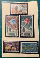 Nouvelles-Hébrides -Légende Française - 1940-1959 - N°197-203-205-211-212 - Cote 23€ - Unused Stamps