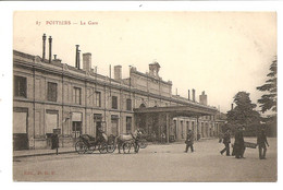 - 1037 -   POITIERS  La Gare  (attelage) - Poitiers