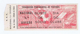 C19  B58) FOOTBALL Ticket Stub  BENFICA - FC PORTO (0-1) 19.10.74 - Sin Clasificación