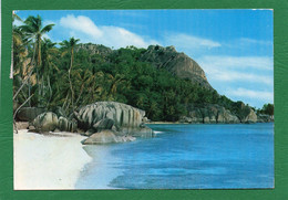 Source D'Argent La Digue Seychelles     CPM Année  1976 PHOTO  EDEN  L TD  EDIT P. MARZARIT Beaux Timbres - Seychelles