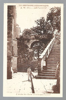 LE FAOUET  (cpa 56)  L'Arche De Sainte-Barbe Et Le Grand Escalier      -  L 1 - Faouët