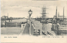 IJmuiden, Op De Sluis  (scheepvaart Driemaster) - IJmuiden