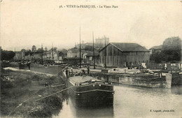 Vitry Le François * Le Vieux Port * Péniche Batellerie Halage Chaland - Vitry-le-François