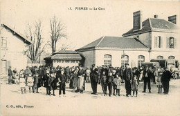 Fismes * La Gare * Villageois * Ligne Chemin De Fer De La Marne - Fismes