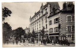 NEVERS --1916 --  L'Hôtel Des Postes Et La Place Jean Desveaux (très Animée,attelage,commerces) ...à Saisir - Nevers