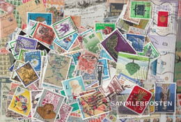 Japan Japan 200 Stamps-200 Different Stamps - Colecciones & Series