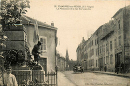 Charmes Sur Moselle * Le Monument Et La Rue Des Capucins * Automobile Voiture Ancienne - Charmes