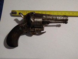 Ancien Revolver à Broche Ressemble à Un Lefaucheux Barillet 6 Coups - Armes Neutralisées