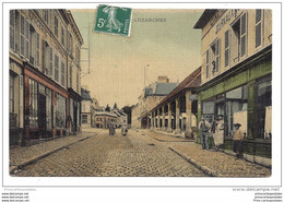 CPA 95 Luzarches Rue De Paris La Halle - Luzarches