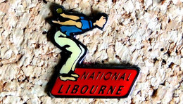 Pin's PETANQUE Jeu Provençal - National LIBOURNE 33 - Verni époxy - Fabricant Inconnu - Pétanque