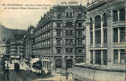 Grenoble * La Rue Félix Poulat Et Le Grand Hôtel Moderne * Tramway Tram - Grenoble