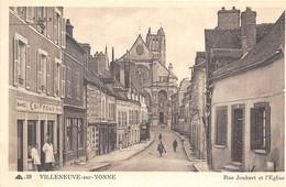 89-VILLENEUVE-SUR-YONNE- RUE JOUBERT ET L'EGLISE - Villeneuve-sur-Yonne