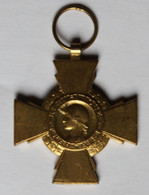 Médaille Croix Du Combattant BR + Poinçon Poilus WW1 Guerre 14-18 Décoration Honorifique - France