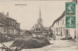 CPA  55  BANTHEVILLE  BATTAGE  MOISSONNEUSE BATTEUSE EN CENTRE VILLE - Autres Communes