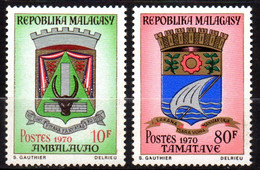 Col19  Madagascar N° 437A & 439A Neuf XX MNH Cote 4,20€ - Madagaskar (1960-...)