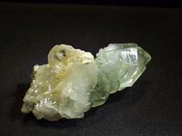 Quartz (twin Growth) , Pyrite & Chlorite Group ( 5 X 3 X 2.5 Cm ) St Gotthard Tunnel - Amsteg - Reuss Tal - Switzerland - Minerals